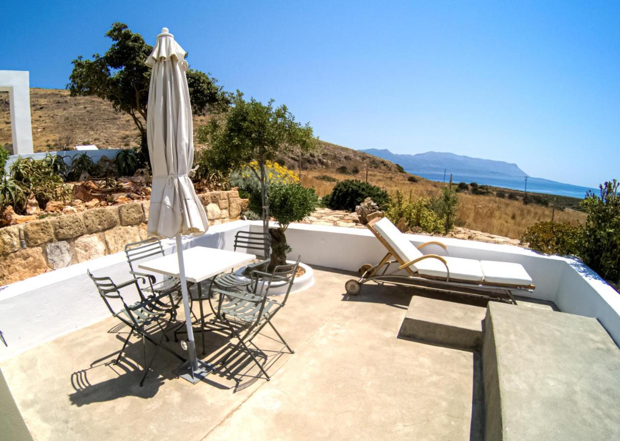 Domatia Me Thea Bed & Breakfast Elafonissos Exterior foto