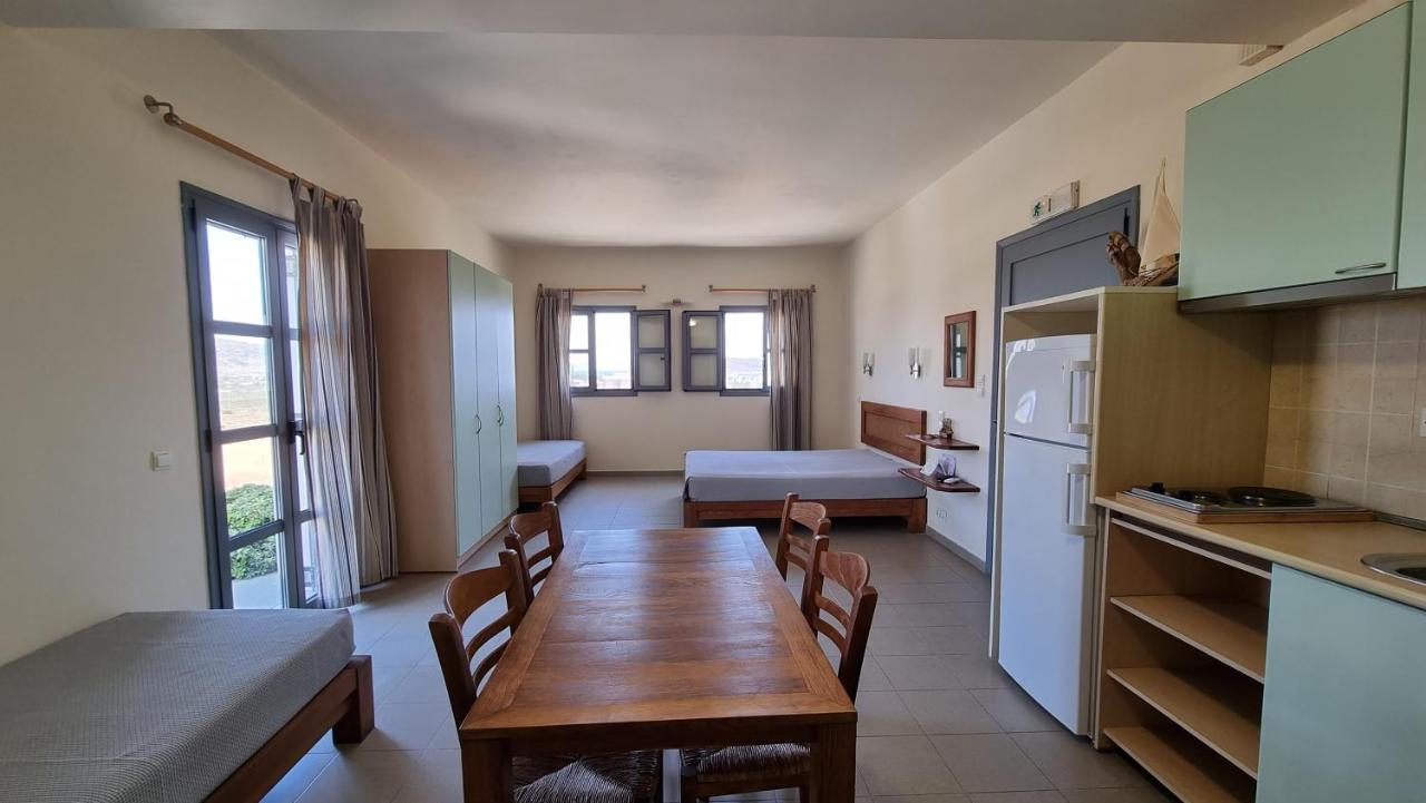 Domatia Me Thea Bed & Breakfast Elafonissos Exterior foto
