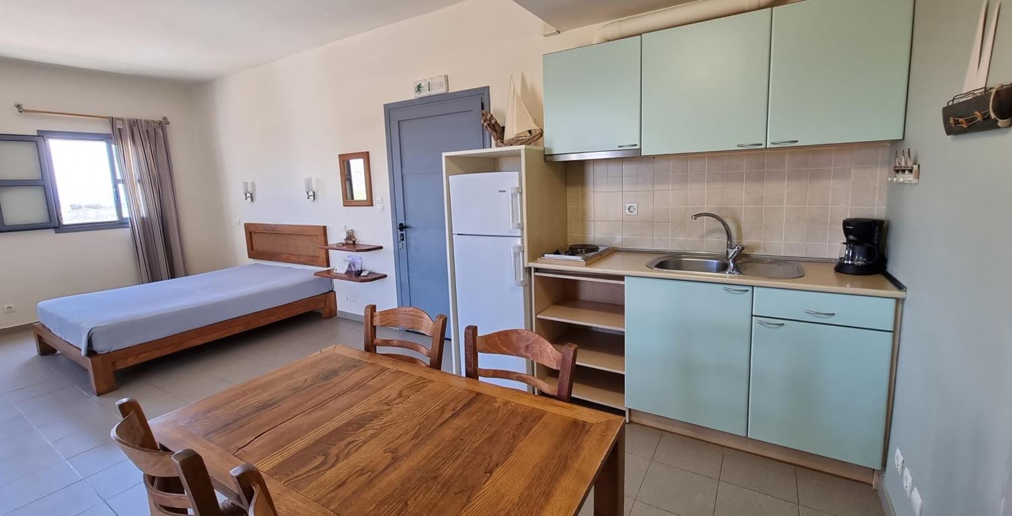 Domatia Me Thea Bed & Breakfast Elafonissos Exterior foto