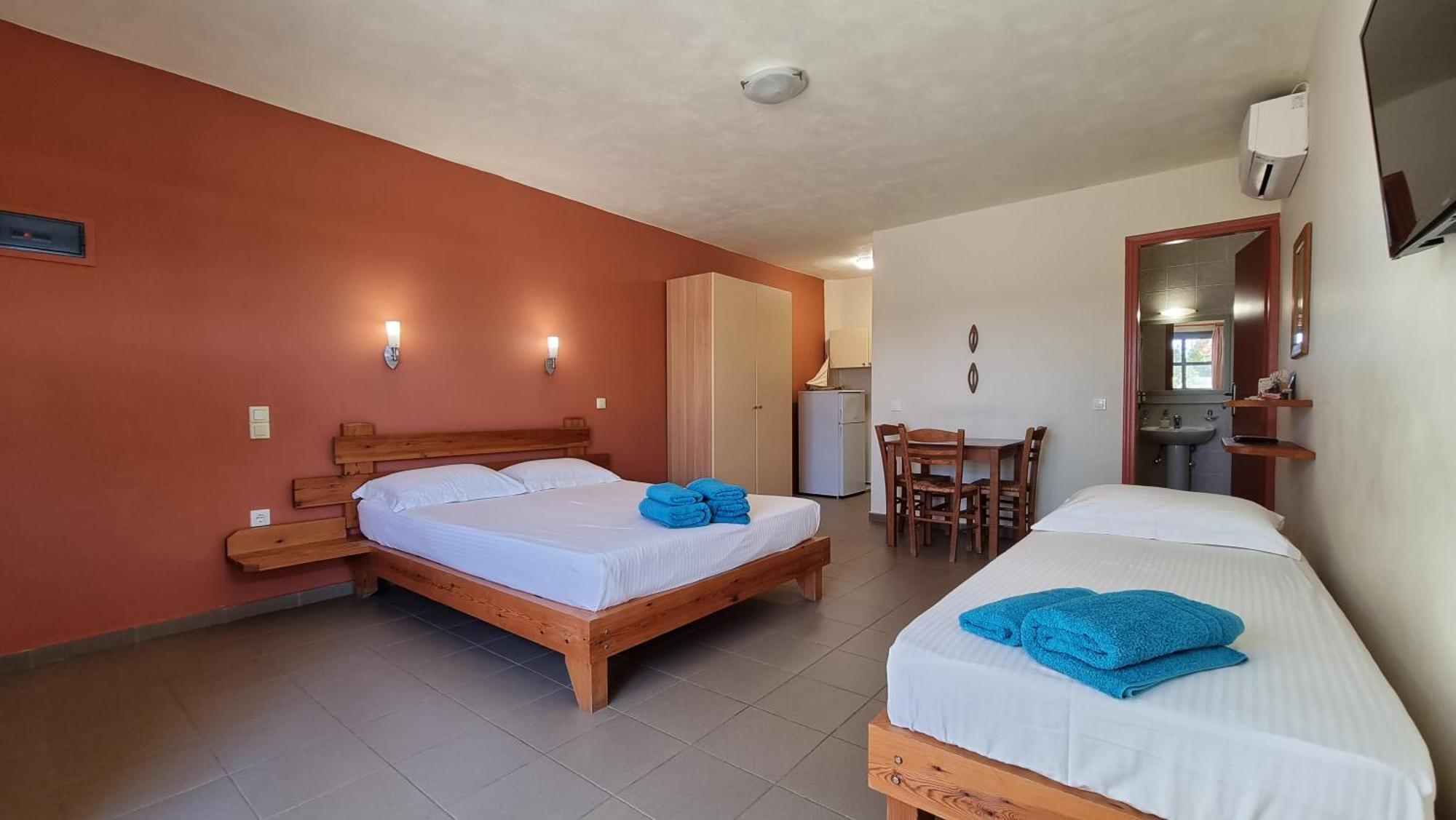 Domatia Me Thea Bed & Breakfast Elafonissos Exterior foto